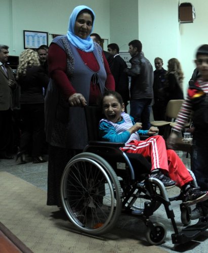 Iğdırlı engellilere Avrupa'dan tekerlekli sandalye