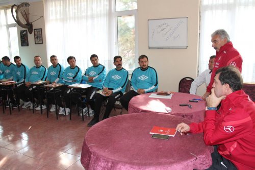 Erzincan'da antrenörlük kursu açıldı