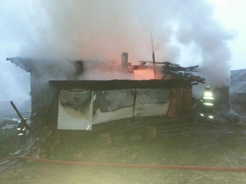 Bolu'da 2 katlı evde yangın çıktı