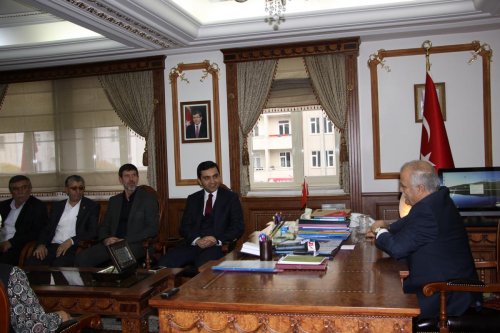 Belediye Başkanı Bahçeci, Vali Şentürk'ü ziyaret etti