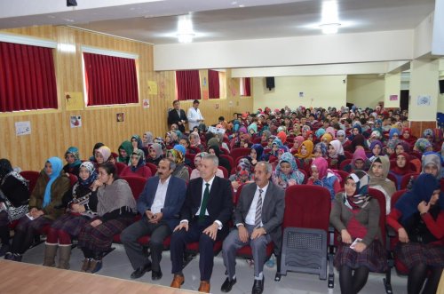 Aksaray’da öğrencilere ''Kayıtdışı İstihdam ve Sosyal Güvenlik Bilinci'' semineri verildi