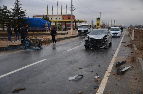 Kahramanmaraş'ta trafik kazası: 1 ölü, 2 yaralı