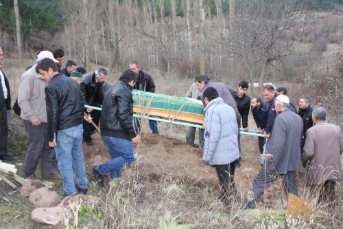 Organlarıyla 5 kişiye umut olan Havva Vanlı Suluova'da toprağa verildi