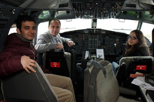 Boeing'de öğrencilere havacılık eğitimi veriyorlar