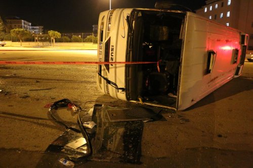 Denizli'de trafik kazası: 20 yaralı
