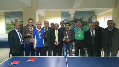 Şavşat'ta kurumlar arası masa tenisi turnuvası