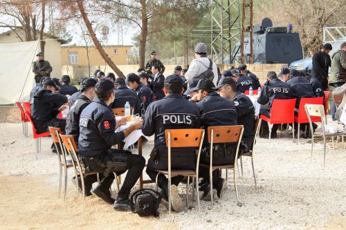 Suruç'ta görev yapan polislere veda töreni