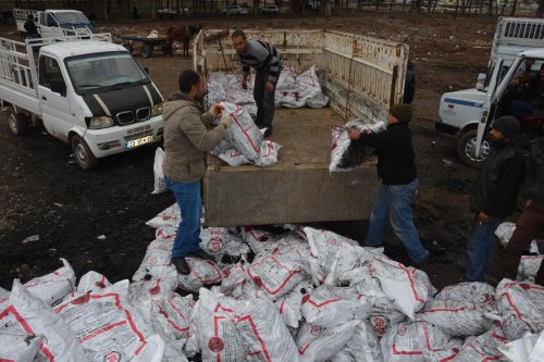 Şanlıurfa'da ihtiyaç sahibi ailelere kömür yardımı
