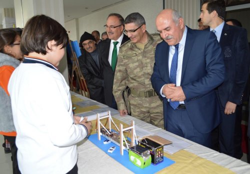 Şırnak'ta Ortaokullararası Bilim ve Teknoloji Yarışması