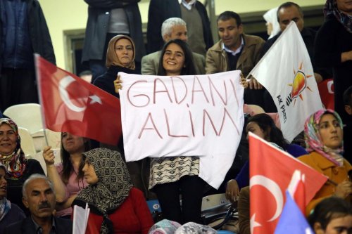 Başbakan Davutoğlu Adana'da