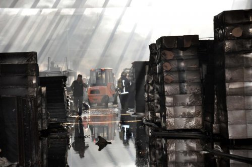 Kayseri'de mobilya fabrikasında yangın