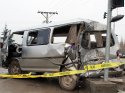 Kamyon, ışıkta bekleyen minibüse çarptı: 1 ölü, 5 yaralı