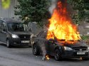 Mersin'de park halindeki araç yandı