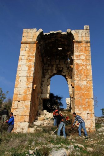 Tarihi Akkale'nin çevresi temizlendi