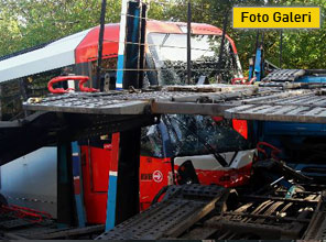 Bayan vatmanı şoka sokan kaza - Foto