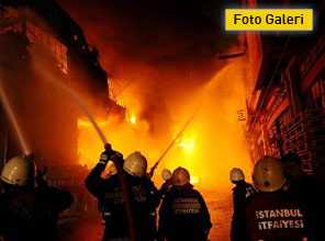 İstanbul'da korkutan yangın - Foto