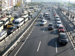 İstanbul'da 9'u 5 geçe hayat durdu