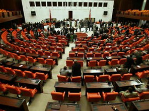 Anayasa değişiklik paketi Meclis'te