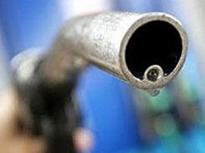 Petrol fiyatları düşüşe geçti