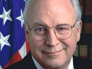 Dick Cheney'ye kalp nakli yapıldı