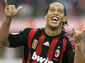 Ronaldinho, Carlos'la mesaj yolladı !
