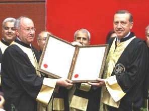 Başbakan Erdoğan'a fahri doktora
