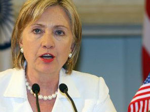 Clinton: İran kurtulmaya çalışıyor