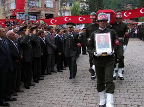 Teröristi öldürdü ardından şehit oldu!