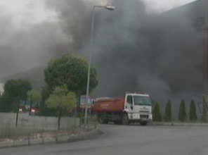 Tuzla'da büyük çapta yangın