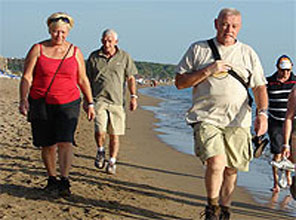 Yaşlı turistler Antalya'ya koştu
