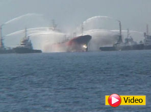 İşte yanan tankerin ilk görüntüleri - Video