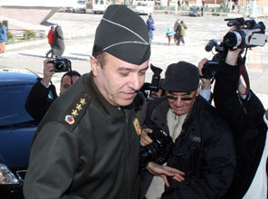 Albay Gençoğlu, Erzurum'a gitti