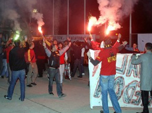 Derbi öncesi kavga çıktı!