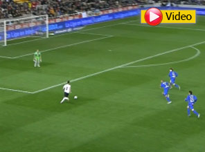 Villa'dan sanat eseri gibi gol - VİDEO