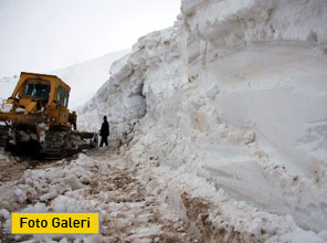 Kar kalınlığı 4 metreyi buldu - Foto