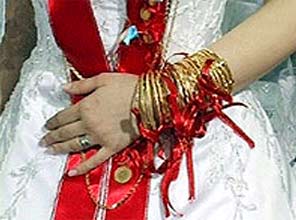 Altın fiyatları evlilikleri erteletiyor