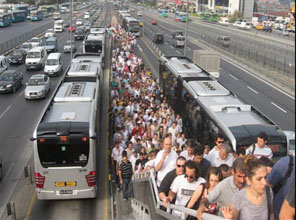 İstanbul'da metrobüse yapılan zam