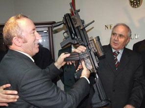 Türkiye'nin Milli tüfeği üretime hazır  	