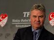 Hiddink yakın takibe aldı
