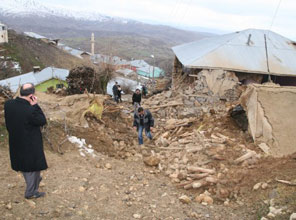 Depremin şiddeti bölge için büyük değil