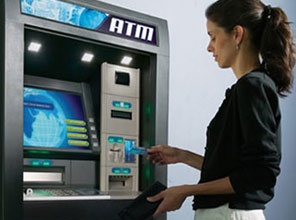ATM'ye sıkışan para, buhar oldu