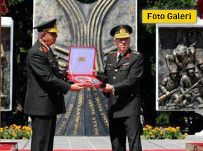 Org. Hasan Iğsız görevini devretti - Foto