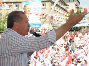 Erdoğan: O bukalemun tavrıdır