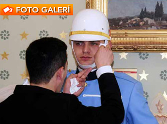 Saygı nöbetinde duygu dolu anlar - Foto