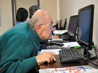71 yaşında bilgisayar öğreniyor