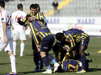 Bakandan Ankaragücü'ne destek