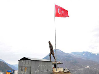 Türkiye'nin en büyük Atatürk heykeli