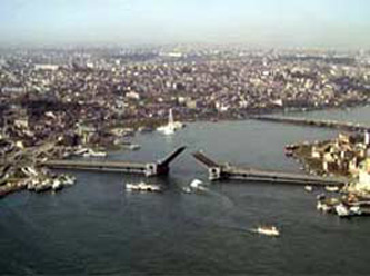 Atatürk Köprüsü trafiğe kapanacak