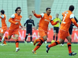 Arif Erdem ile ilk galibiyet!: 3-1