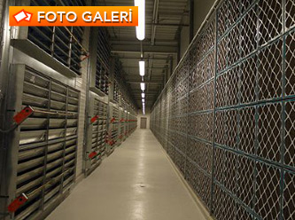 Facebook kapılarını ilk kez açtı - Foto